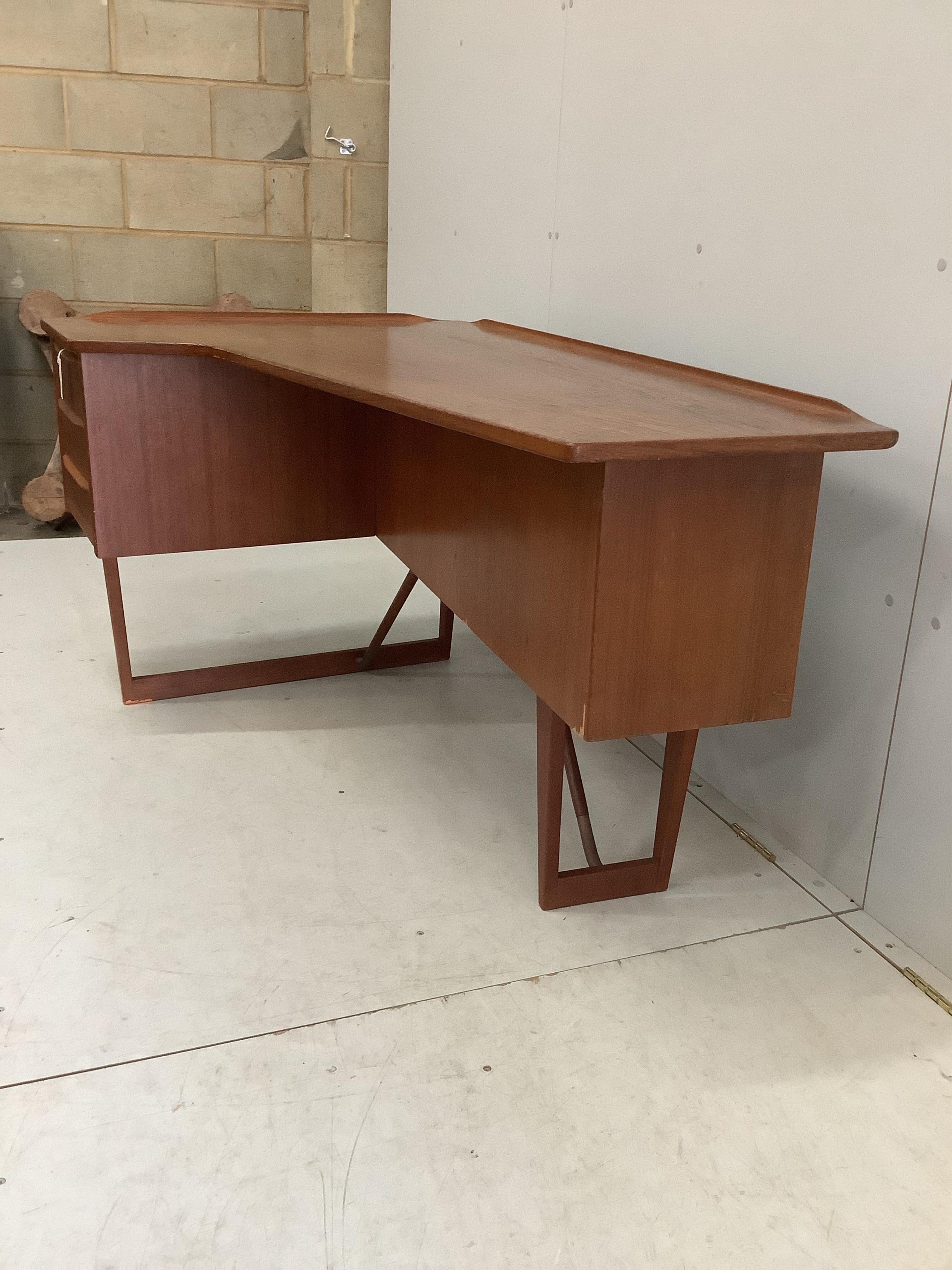 A teak 
